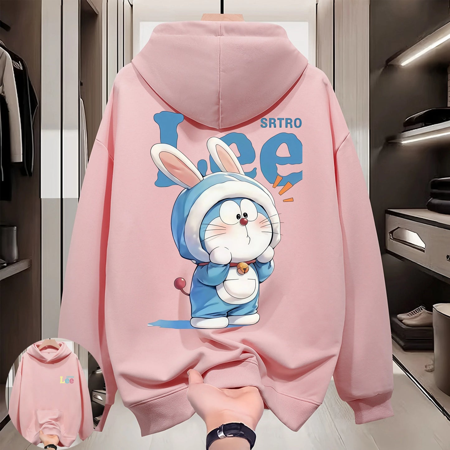 It is suitable for wearing inside and outside. T-shirts with hot and basic colors can be worn all year round.