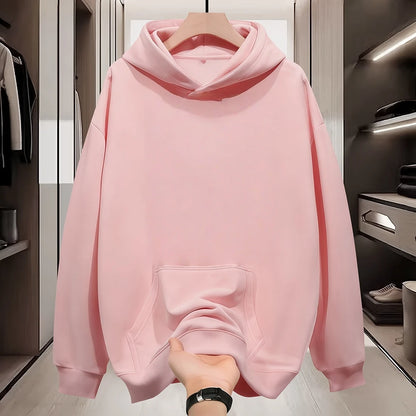 It is suitable for wearing inside and outside. T-shirts with hot and basic colors can be worn all year round.